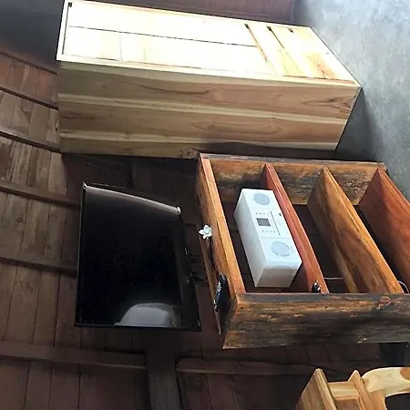 Kubu Selat Villa