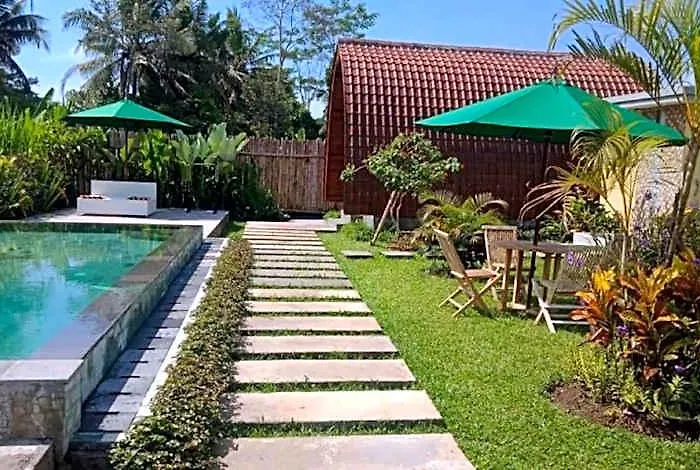 Kubu Selat 5* バリ島